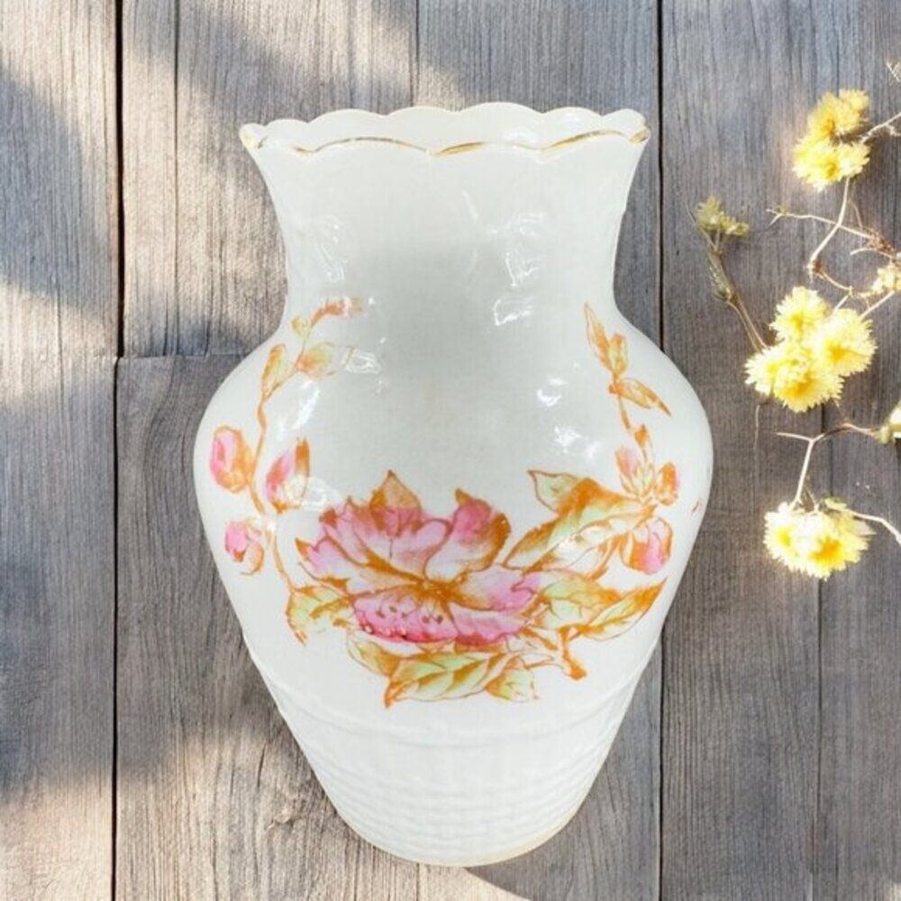 Antique Imperial Porcelain Warranted Vase Vessel Painted Flower Pattern‎ Vintage